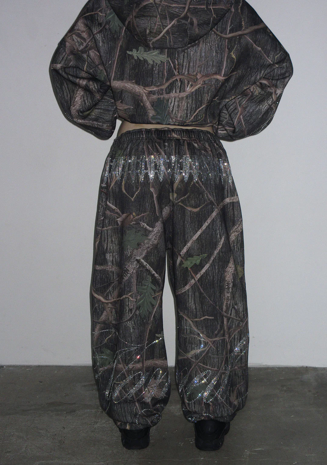 ENEMY RHINESTONE SWEATPANTS TREE CAMO - Image 2