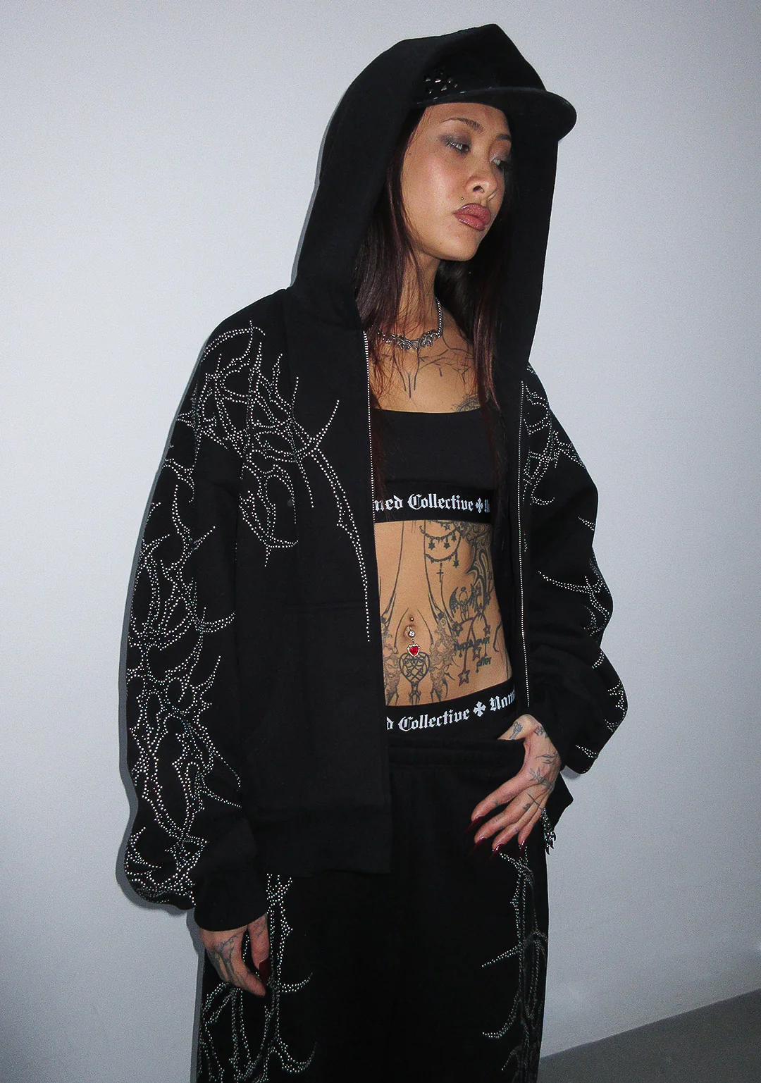 HAUNT STUDDED ZIP HOODIE BLACK - Image 2
